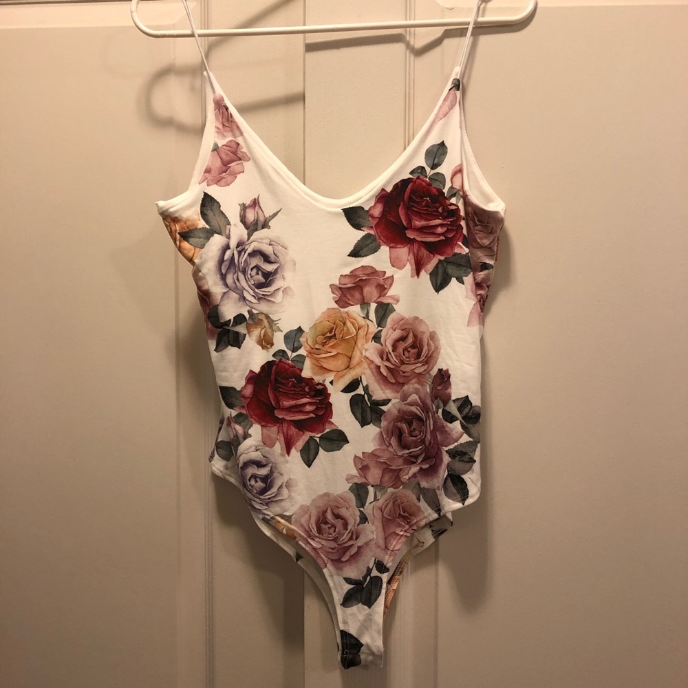 NWT Gaze Floral Bodysuit
